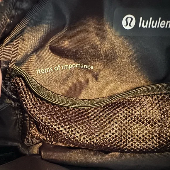lululemon Mini Go Getter Pouch - Picture 5 of 6